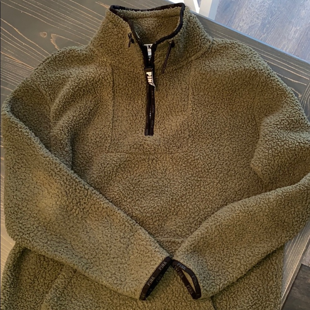 Victoria Secret Sherpa pull over